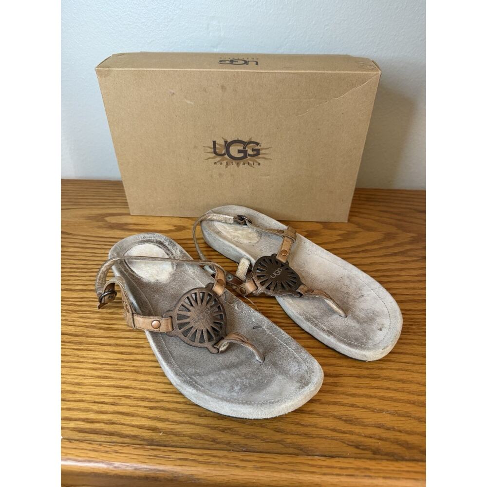 Ugg Halendi Thong Leather Sandals Brown Size 9 with Original Box